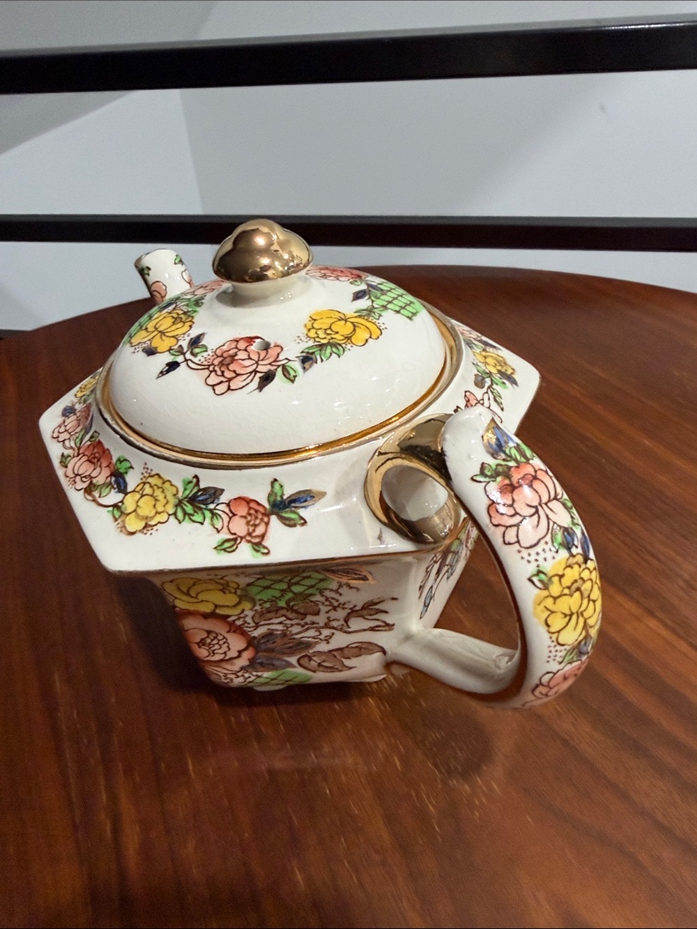 Vintage Sadler England Hexagonal "Rose Garden" Teapost - Picture 3 of 8